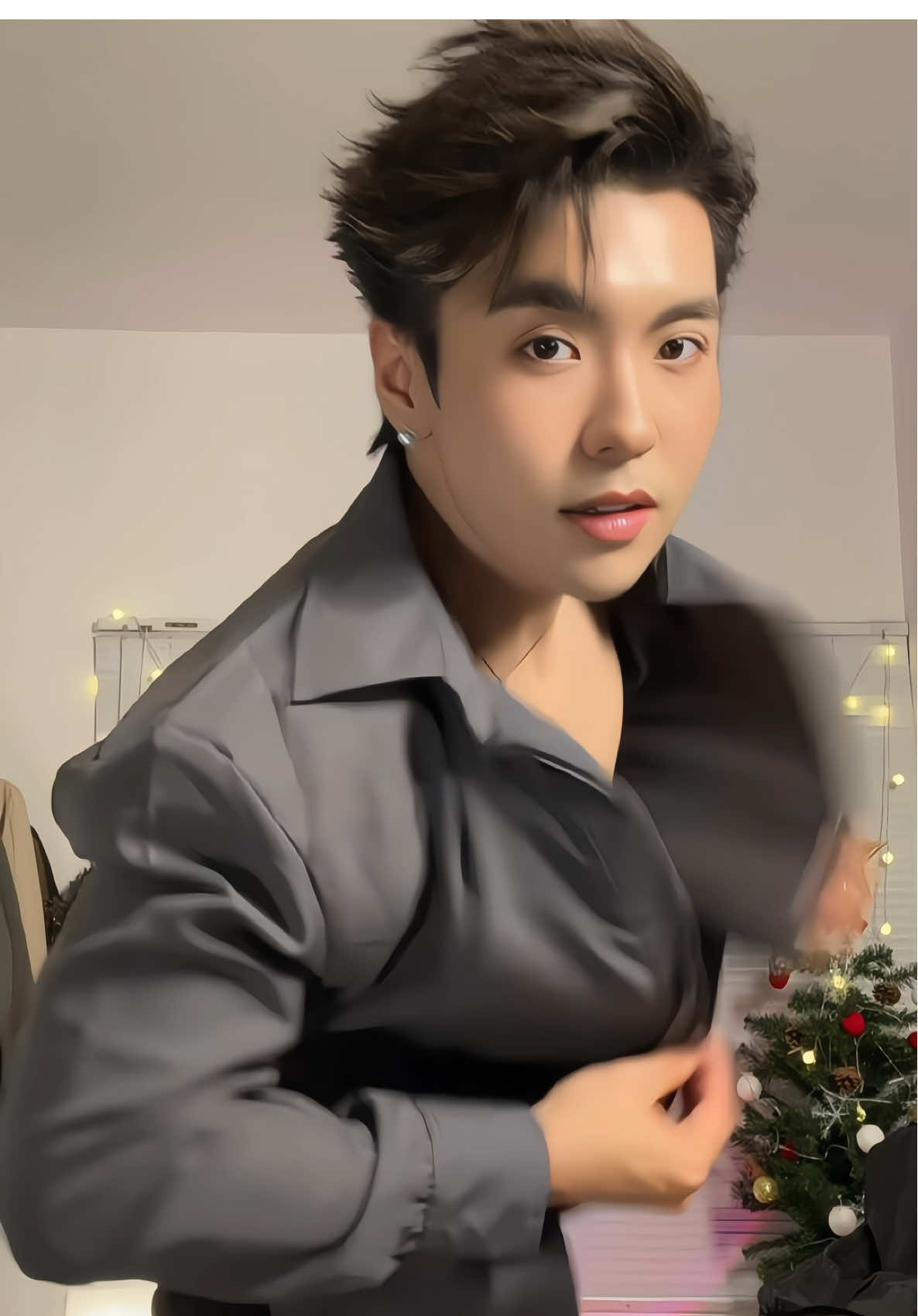 Thầy thay đồ chuẩn bị đi dạy !!! #ngophuoctrung 