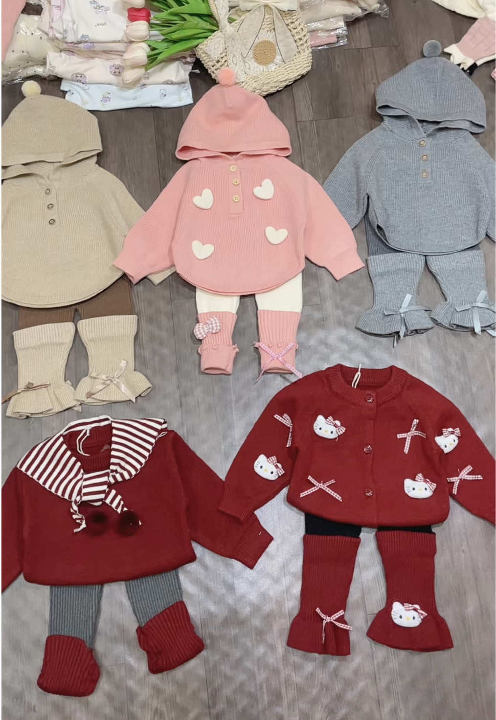 Bộ len xinh yêu#mebimsuachamcon #quanaotreem #xuhuong #hottrendtiktok #mebimsua 