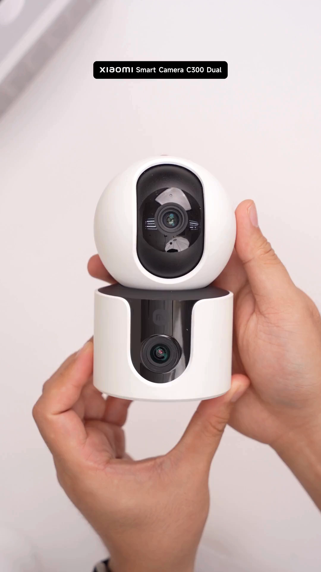 Experience clearer monitoring with the #XiaomiSmartCameraC300 👁️ now upgraded with super clear 2K image quality and smarter AI. With its 3-megapixel lens, F1.4 large aperture, full-color low-light performance, and AI human detection, you get sharp visuals and reliable alerts day or night. All for P1,499! Get yours now!