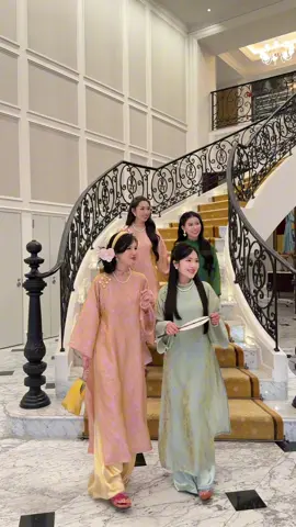 Tết đã về . Xuân đã về...... heyyy🩷 Mỗi năm thích nhất khúc này vì được mặc áo dài xuân  thiệt nhiều hiihi@Tâm Tuệ Anh - Trạm Chữa Lành @Tiên Thanh #fyp #xuhuongtiktok #tet2026 #xuan #aodaivietnam #aodai 