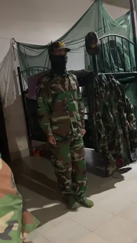 ចេងឆកអូនៗ🤣🤣#ក្ដិបទាហាន😊 #ទាហានព្រំដែន👮 #វិរះកងទ័ពកម្ពុជា🤍🇰🇭 #like #ឧត្តរមានជ័យ 