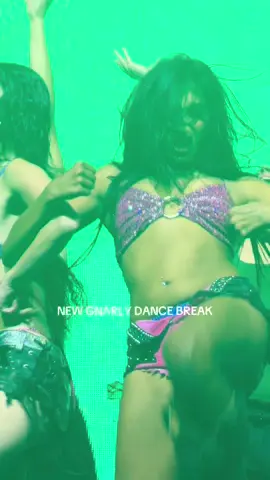 WHAT IS GOING ONNNN ARE YALL SEEING THIS NEW GNARLY DANCE BREAK OMG @KATSEYE (at the Katseye Beautiful Chaos Tour Opening Night in Minnesota) #katseye #beautifulchaostour #katseyeconcert #katseyetour #foryou eyekons manon sophia daniela lara megan yoonchae 