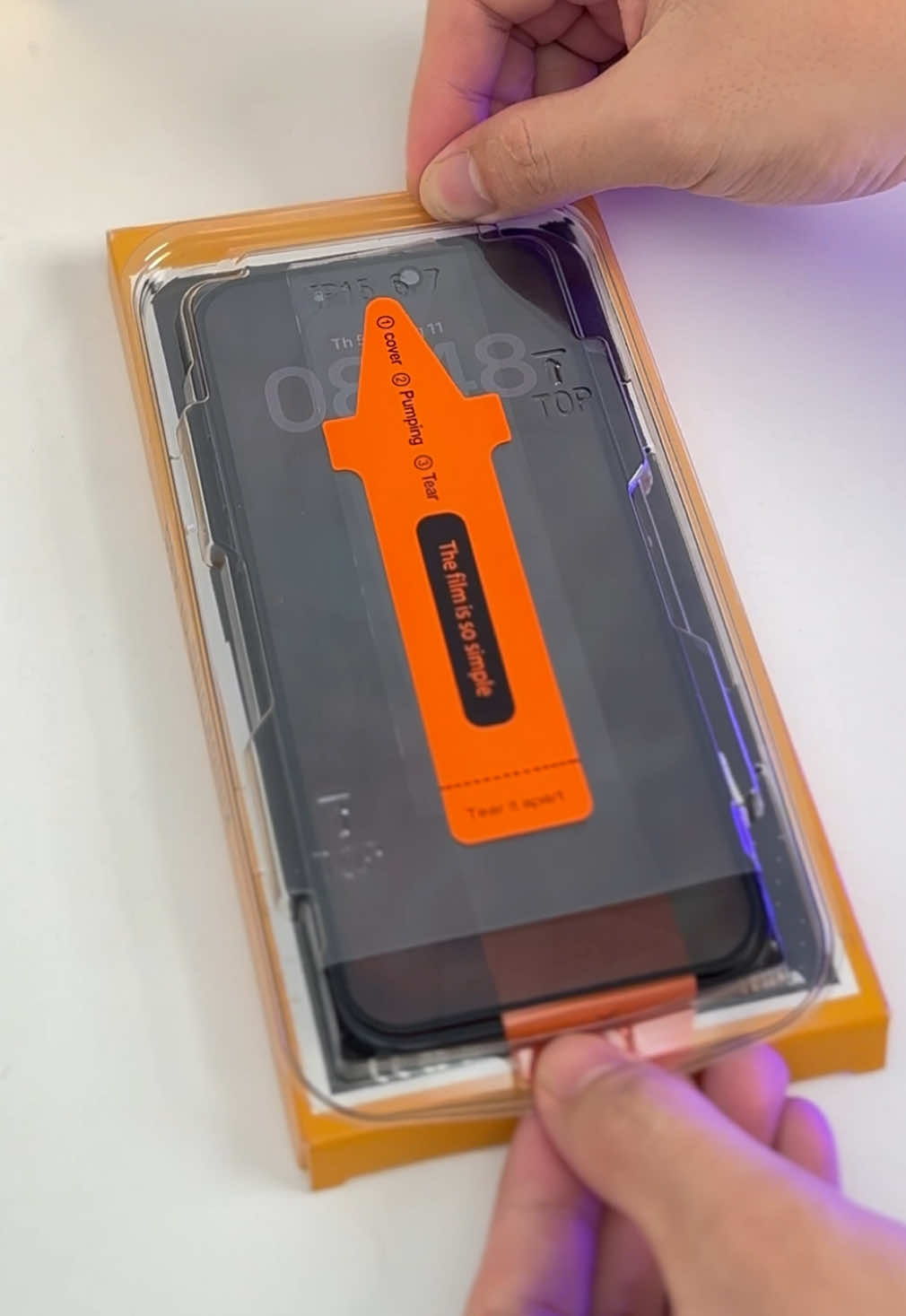 Dán kính cường lực siêu mỏng KINGKONG cho iPhone cực dễ nhờ khung tự dán hỗ trợ rút bụi. Có chống nhìn trộm và trong suốt, chống vân tay, viền mỏng. Mua com đang có giá siêu hời, chốt đơn ngay!  #beizun #kinhcuongluciphone #kinhcuongluc #kinhcuonglucchongnhintrom #kinhcuongluctudan 