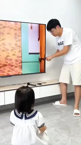 This girl believes her Dad in a magician!#usafyp #americancontent #usatrends #foryoupage