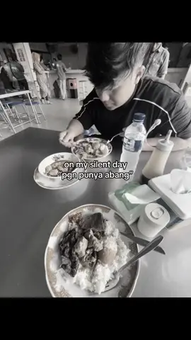 ga suka mkn tp kl sm abgku disuruh mkn trs😏