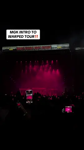Bros set was actually beautiful‼️🙌 @mgk #warpedtour #concert #fyp #mgk #ticketstomydownfall 