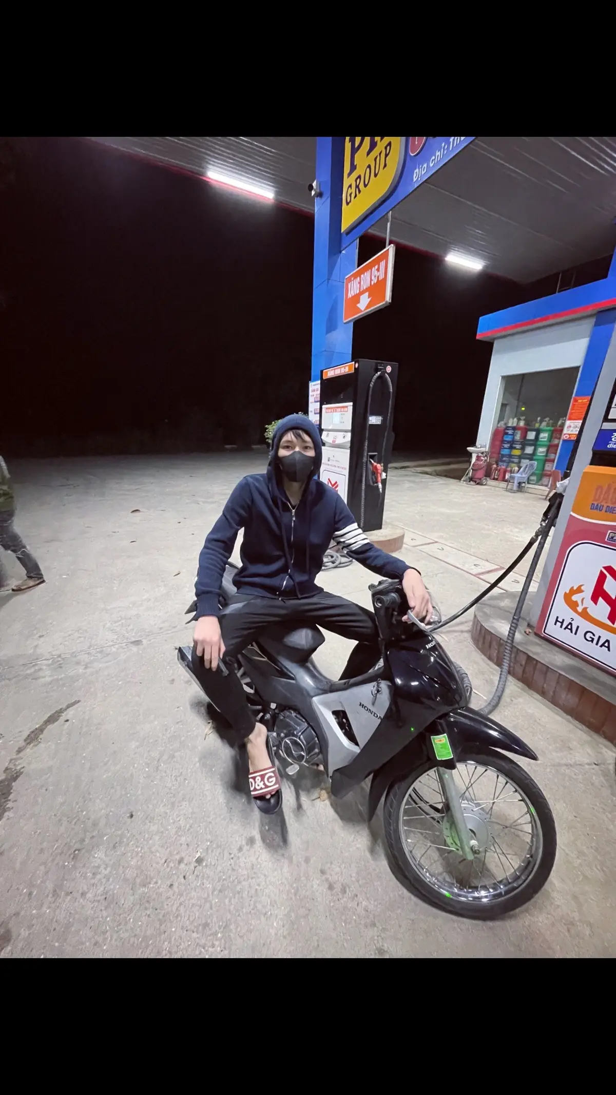 cần một c su gờ bây bì 😠