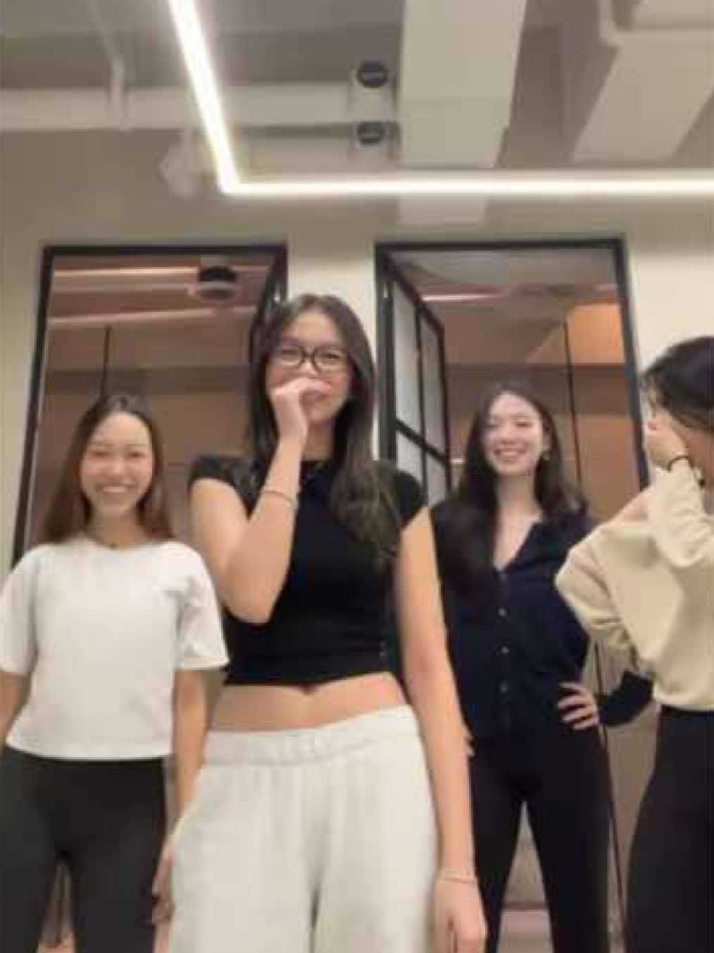 one take wonder 😆 @Toniawyum @Kaitlyn 