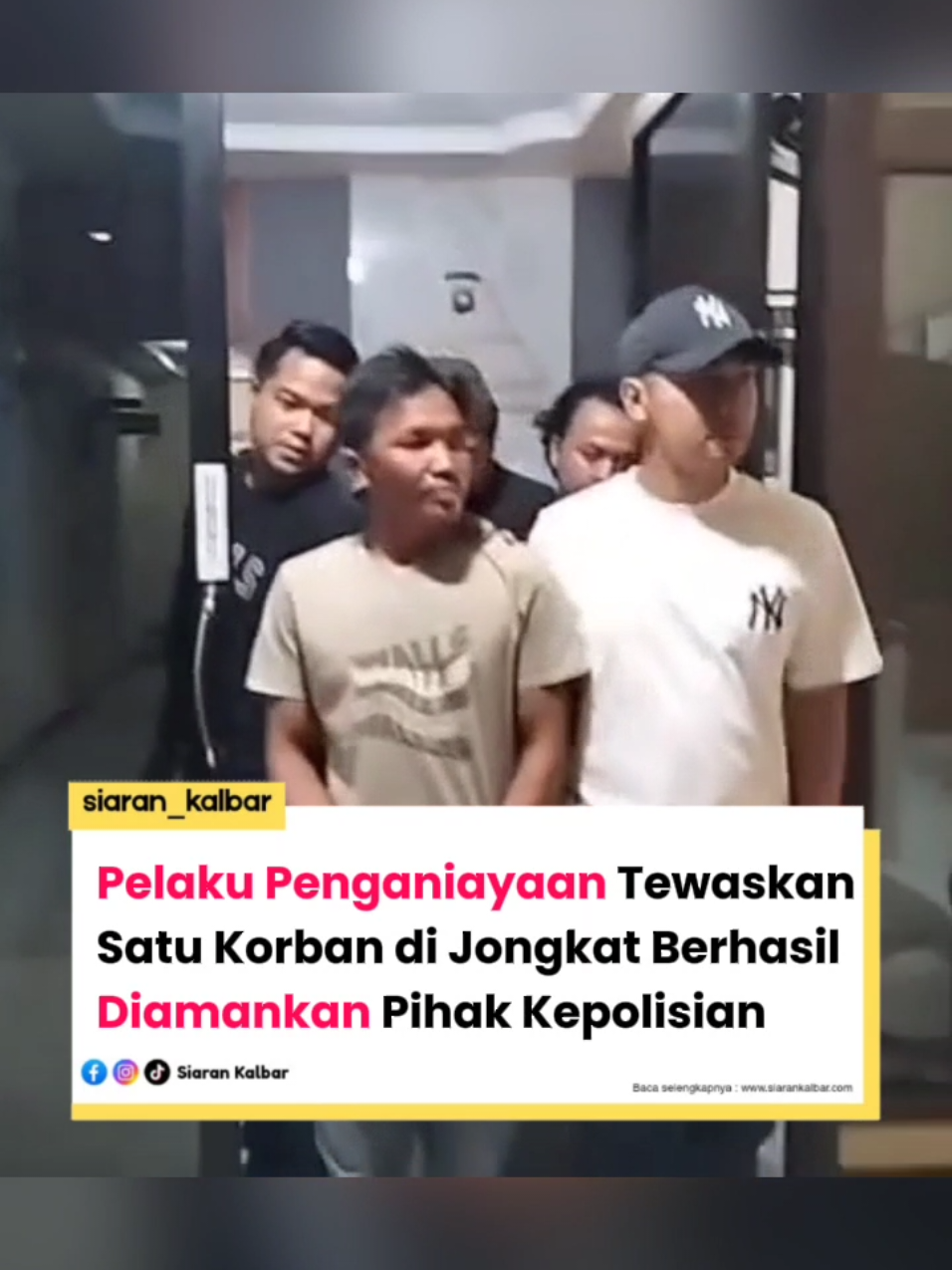 Pelaku Penganiayaan Tewaskan Satu Korban di Jongkat Berhasil Diamankan Pihak Kepolisian Mempawah - Polsek Jongkat bersama tim gabungan akhirnya mengamankan SY alias SAP (38), terduga pelaku penganiayaan yang menyebabkan satu orang meninggal dunia dan satu mengalami luka berat di depan SDN 11 Jongkat, Desa Peniti Luar, pada Jumat (14/11/2025). Pelaku menyerahkan diri pada Sabtu malam (15/11/2025) setelah pihak keluarga bekerja sama dan mendapatkan pendekatan persuasif dari aparat serta tokoh masyarakat. Kapolsek Jongkat, Iptu Kusdarwanto, membenarkan penangkapan tersebut dan menyampaikan apresiasi atas kerja sama keluarga serta elemen masyarakat. 