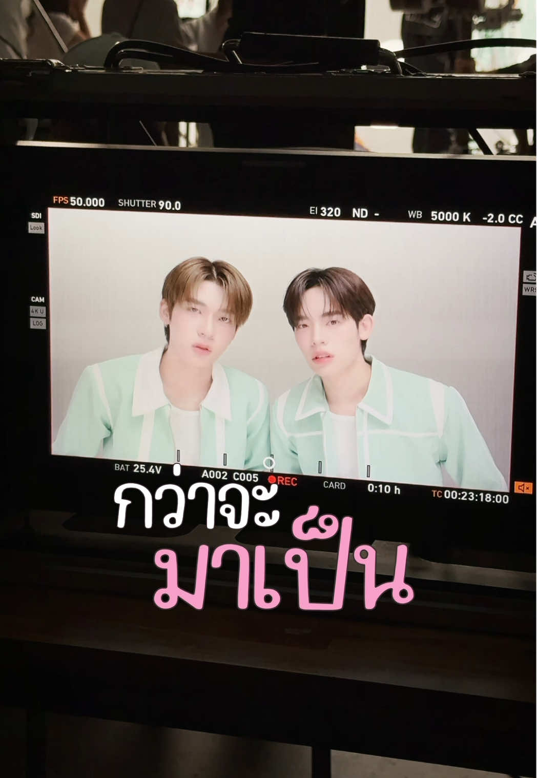 🫶🏻✨ทีมมิลเล่ ตั้งใจทำเพื่อที่จะแก้ปัญหาให้กับคนที่มีปัญหา รอยดำ  รอยแดงต่างๆจากการเกิดสิว 📣 ผสาน 4 Active Ingredients จัดการรอยสิวเต็ม ประสิทธิภาพ! 🫧5% Dragon's Blood ลดเลือนรอยแดง รอยดำจากสิวให้แลดูจางลง 🫧5% Niacinamide ลดการอักเสบของผิว เสริมเกราะป้องกันผิวให้แข็งแรง 🫧2% Tranexamic Acid ลดการสร้างเม็ดสีเมลานินจากต้นตอ เผยผิวกระจ่างใส ✅ผ่านการทดสอบการระคายเคืองโดยสถาบัน Dermscan Asia 🇰🇷MADE IN KOREA #milleacnepowershot #มิลเล่เซรั่มหยุดรอยสิว #teeteepor #ป๋อตี๋ตี๋ #ดรากอนบลัด 