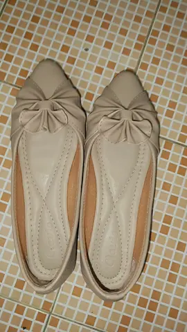 nyaman dan empuk di pake #flatshoes #fyp #tiktokshop #belanja #fypシ 