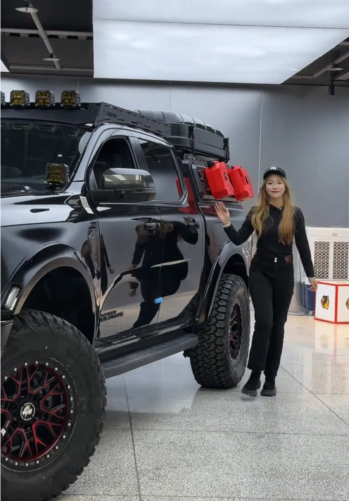 Phụ kiện ở giỏ hàng##shorts #luxurycars #supercars #carslover #xedep #gaidep #ford 