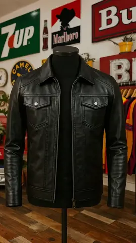 Jaket kulit hitam ni memang aura 'abang smart'! Kemas, sleek & nampak mahal bila pakai#JaketKulitHitam #LeatherJacket #JaketLelaki #StreetwearMY #OOTDMalaysia 