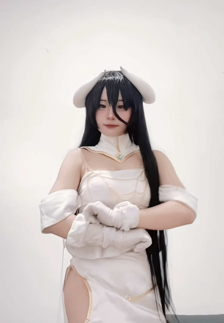 Tidak ada hari libur #albedo #albedocosplay #albedooverlord #vii #overlord req cosplay by @Putra Kudus 