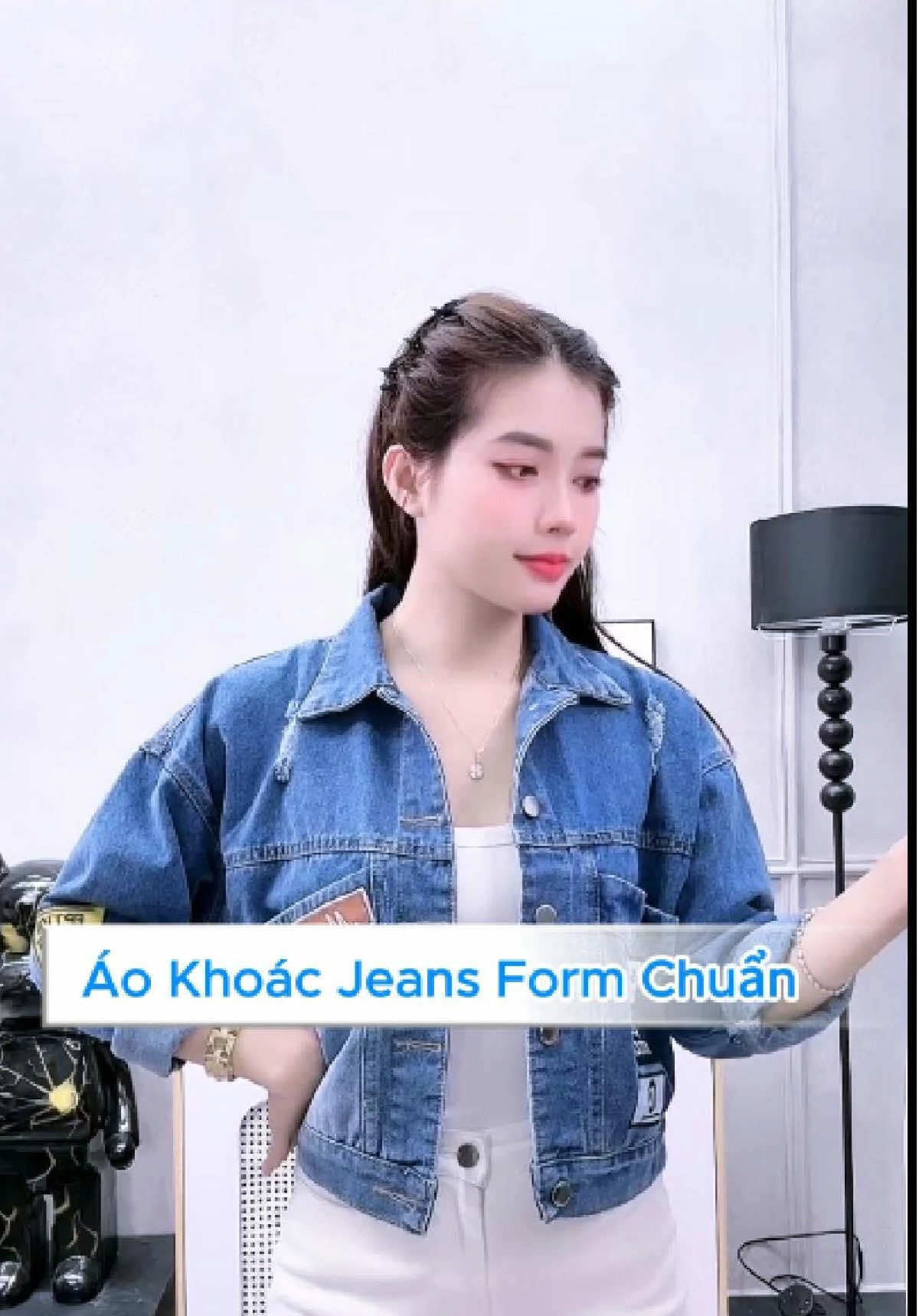 Áo khoác jeans xịn, mặc lên là mê. #xuhuong #tiktoklive#livehighighlights#aokhoacnu