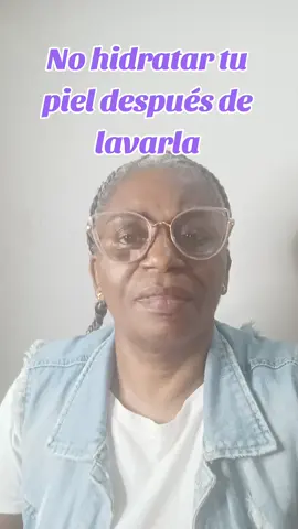 No hidratar tu piel después de lavarla es uno de los errores más comunes… y también de los más dañinos. Cuando no aplicas hidratante, tu rostro queda desprotegido: se reseca, se irrita y termina produciendo más grasa para compensar. Hidratar tu piel es lo que permite que se vea suave, sana y luminosa. 💧✨ Empieza por aquí y verás cambios reales. #CuidadoFacial #PielSana #RutinaDeBelleza #TipsParaTi #SkincareColombia 