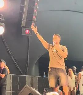 Carlinhos maia sendo vaiado no Precaju 