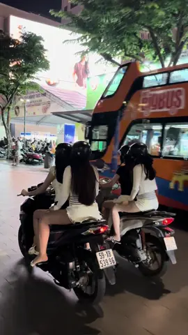 F4 , 4 năm gặp 1 lần 😣