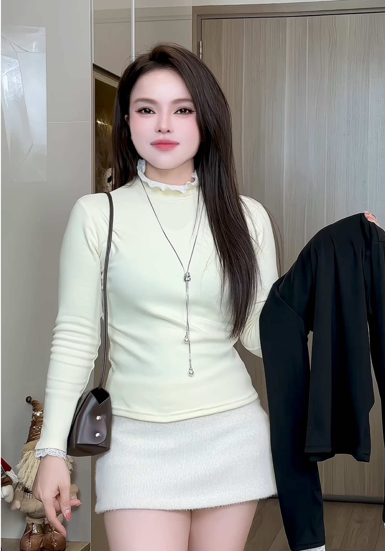 Áo giữ nhiệt lông thor dài tay viền ren xinh mê  phối cổ  lạ mắt trẻ trung siu hot . Áo này diện vừa chất vừa sang nữa😉   #aogiunhiet  #aothunnu #aolennu #aogiunhietlongtho #aogiunhietco3phan