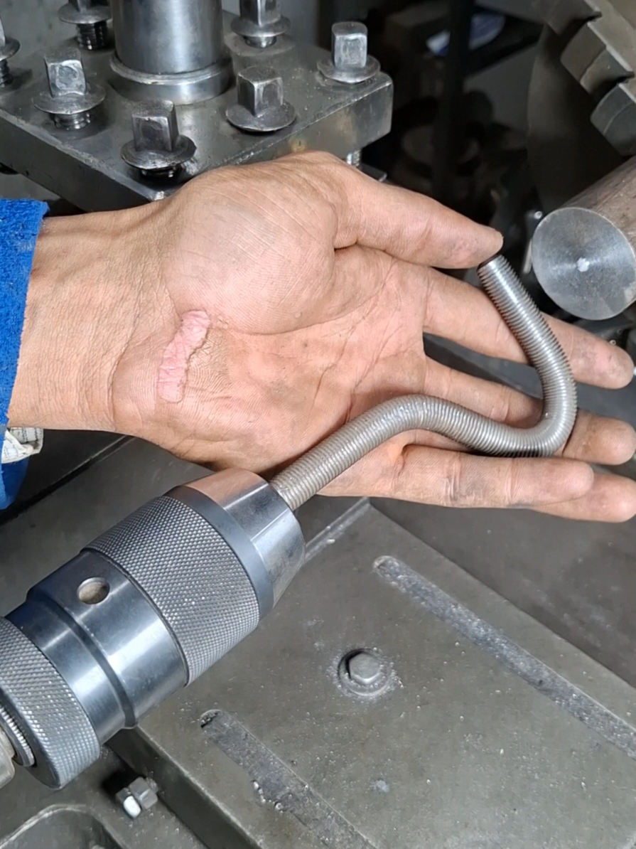 mechanical lathe trick ##mechanical #engineering #shorts #crazy #work #workshop #machine #tools #technology #lathe #shorts #foryou 