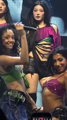 MIA STAYS THE BEST KATSEYE SONG TO EVER EXIST ESPECIALLY AFTER THIS PERFORMANCE OMG @KATSEYE (at the Katseye Beautiful Chaos Tour Opening Night in Minnesota) #katseye #beautifulchaostour #katseyeconcert #katseyetour #foryou eyekons manon sophia daniela lara megan yoonchae 