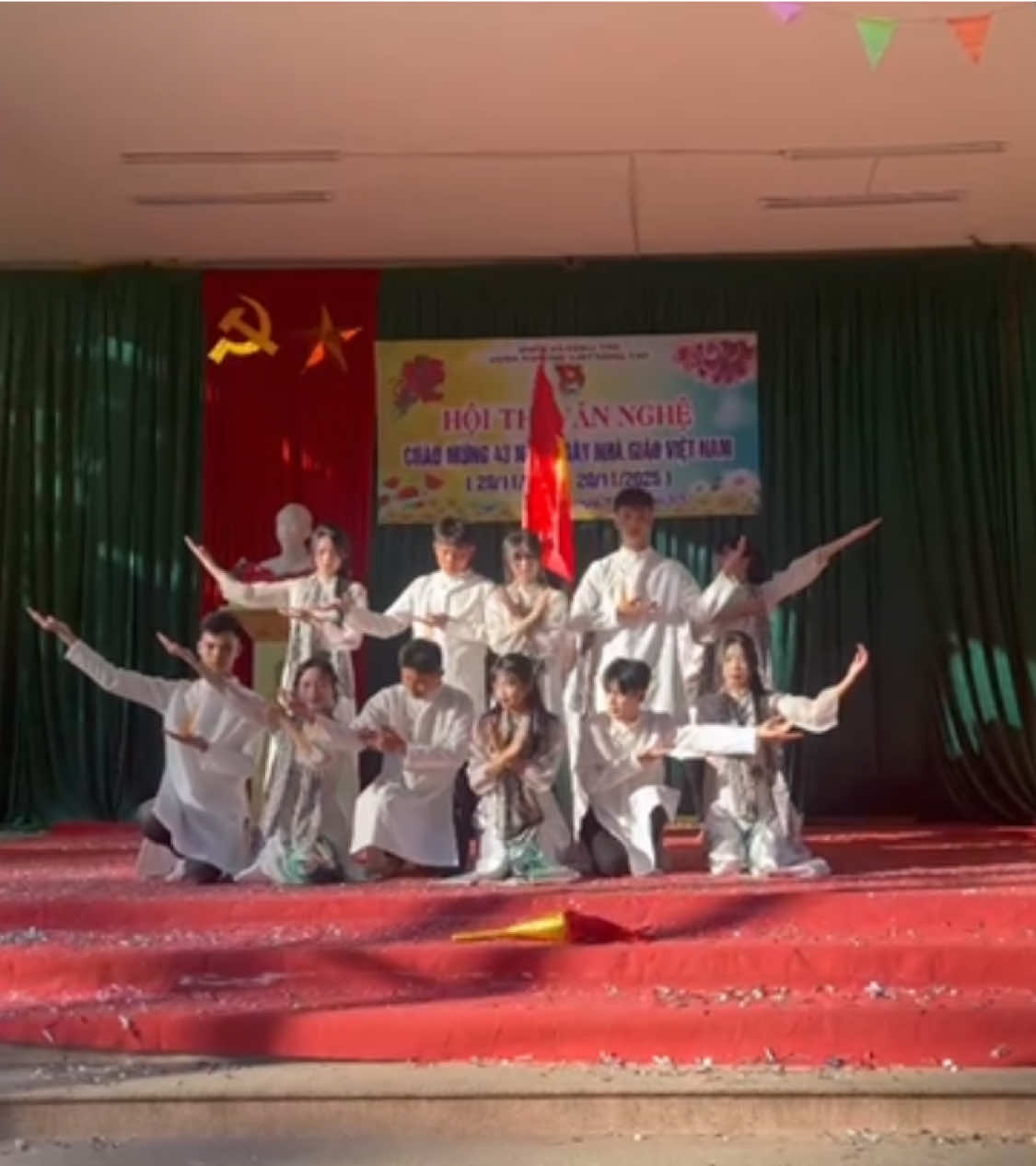 1️⃣6️⃣ 12C5 – Người giáo viên nhân dân 👩‍🏫🌸 Lớp 12C5 sẽ mang đến một tiết mục kết hợp giữa múa và nhảy hiện đại. 💫 Sôi động mà vẫn giữ trọn cảm xúc tri ân!#truongthptdongtho #xuhuongtiktok 