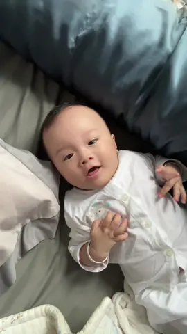 Ảnh quậy, ảnh vui 😆#baby #chíchương🐍 