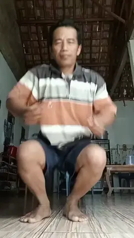 Abis makan pisang 3 biji,, mari senam pagi😊#indonesia #fyp #yourdudh #beranda #mlbb 