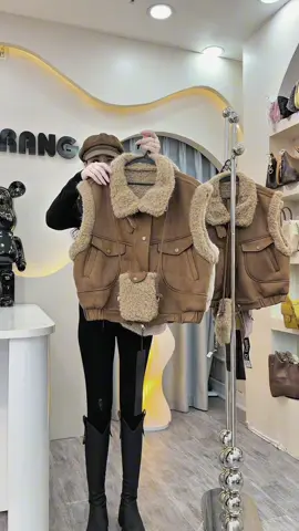 #trendingtiktok #xuhuongtiktok #moingaymotoutfit #thoitrangnu #xuhuong 