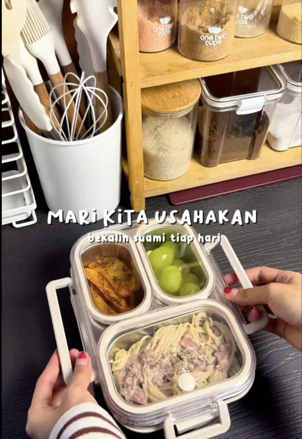 Love language ku sederhana, nyiapin bekal makan siang buat suamiku 💕✨ #bekalsuami #pasutri #idebekal #fyp #bekalsimple 