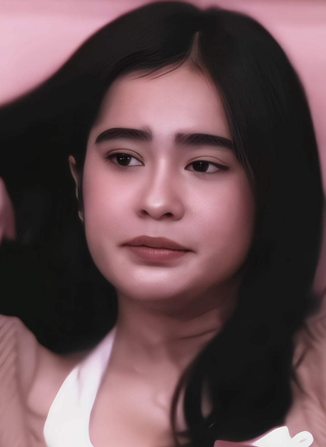 i don't know how you can hate this beautiful woman. 😝🤪 #elizaborromeo #pbbcollab2point0 #fyp #pbbeliza @elizaborromeo_ 