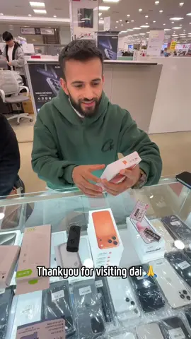 Location: 서울시 구로구 새말로97 신 도림테크노마트 9층 27-2 MS 모바일 ☎️ 010-7334-9508/ 010-5723-9932 Free delivery all over Korea 📦🚛 #misspigletshop #misspigletmobileinsindorimstation #misspiglet #mobileshop 