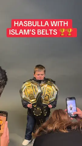 THE CHAMP IS HERE 🏆 #UFC #mma #hasbulla #khabib #ufc322 
