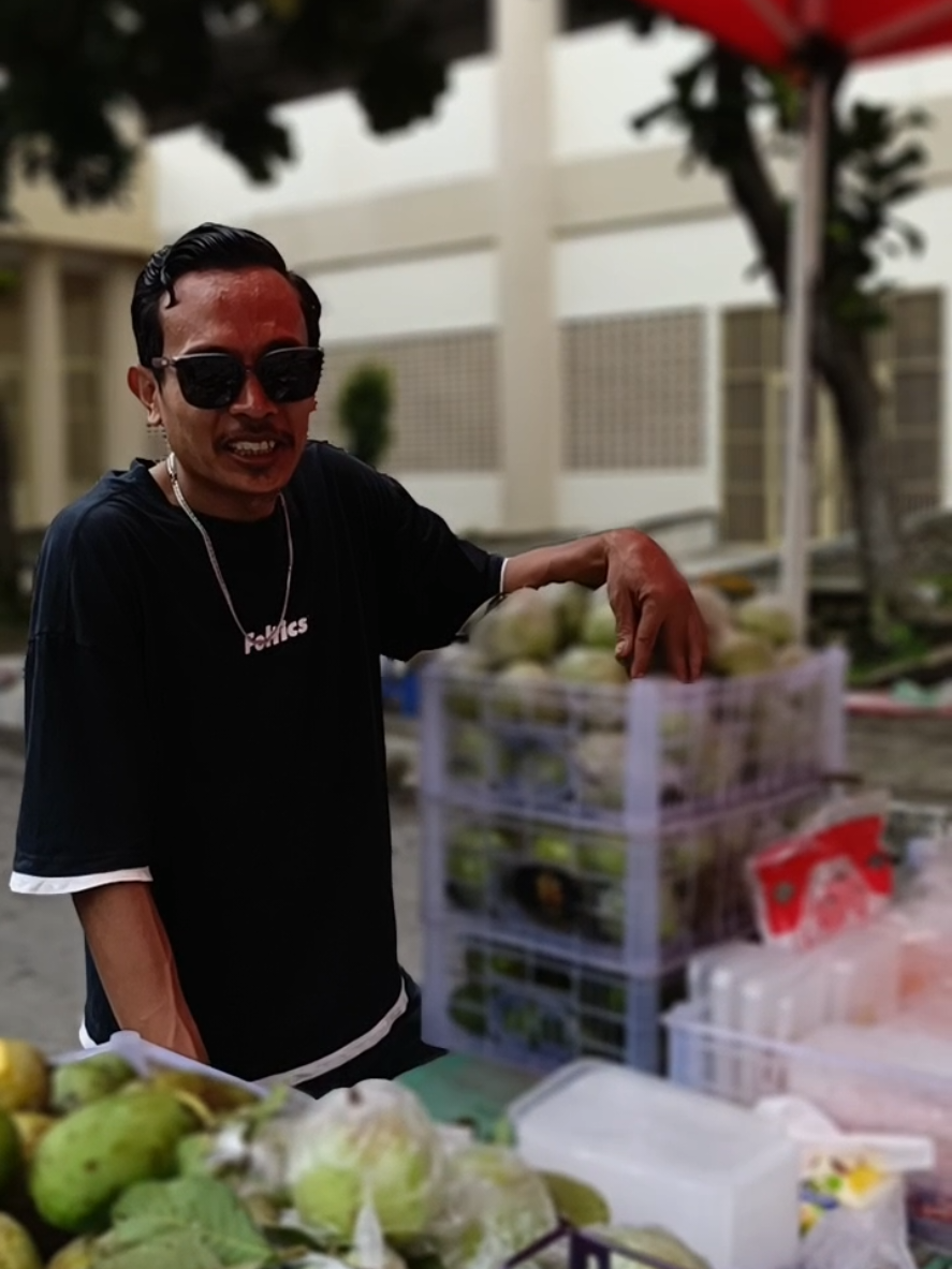 laris manis kalau Persib maen 😁#@mang aep nurdin