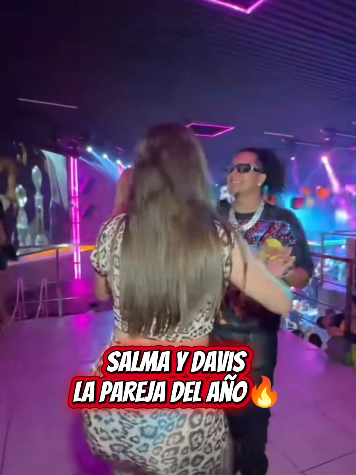 Davis y salma #lacasadeyeik #davisflow #salma #yeik #discoteca 