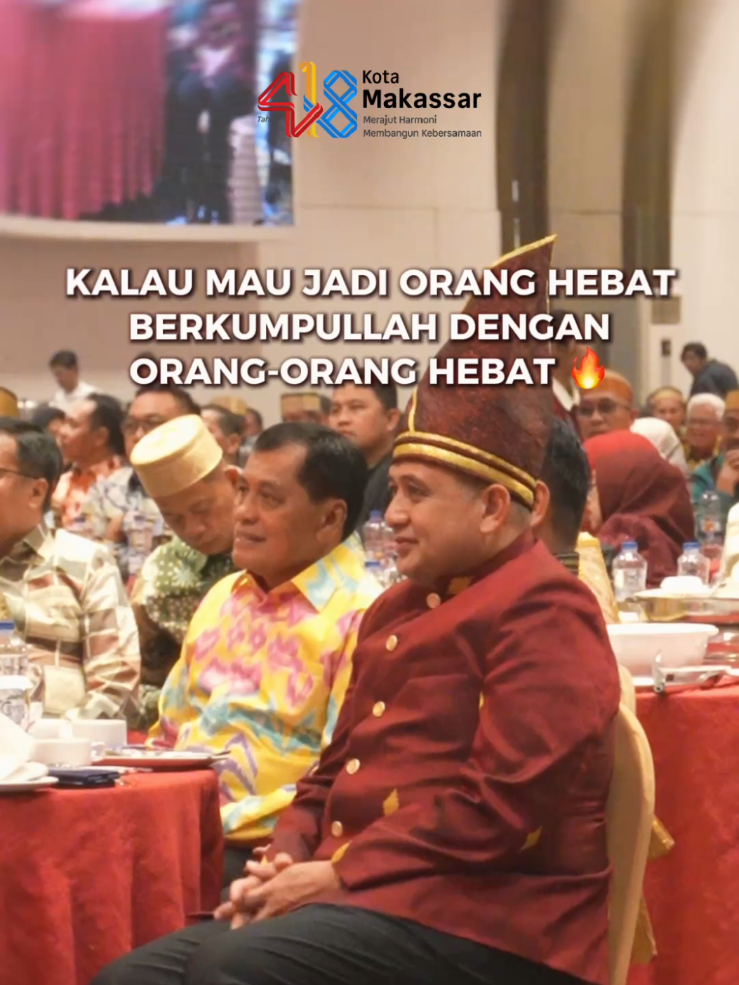 Menghadiri Mukernas (Musyawarah Kerja Nasional) dan puncak HUT ke-49 KKSS (Kerukunan Keluarga Sulawesi Selatan) bersama Ibu Aliyah Mustika, kami bertemu para saudagar, tokoh nasional, serta sesepuh Bugis-Makassar yang selama ini menjaga marwah KKSS. KKSS adalah rumah besar warga Sulawesi Selatan yang menyatukan kita semua di mana pun berada. Di momen istimewa ketika perayaan digelar di kampung halaman, saya mengajak seluruh keluarga besar KKSS (Kerukunan Keluarga Sulawesi Selatan) untuk terus memperkuat kebersamaan dan kolaborasi. Dari Sulsel untuk Indonesia, dari Makassar untuk negeri tercinta, kita bergerak bersama memberikan kontribusi terbaik bagi pembangunan bangsa.