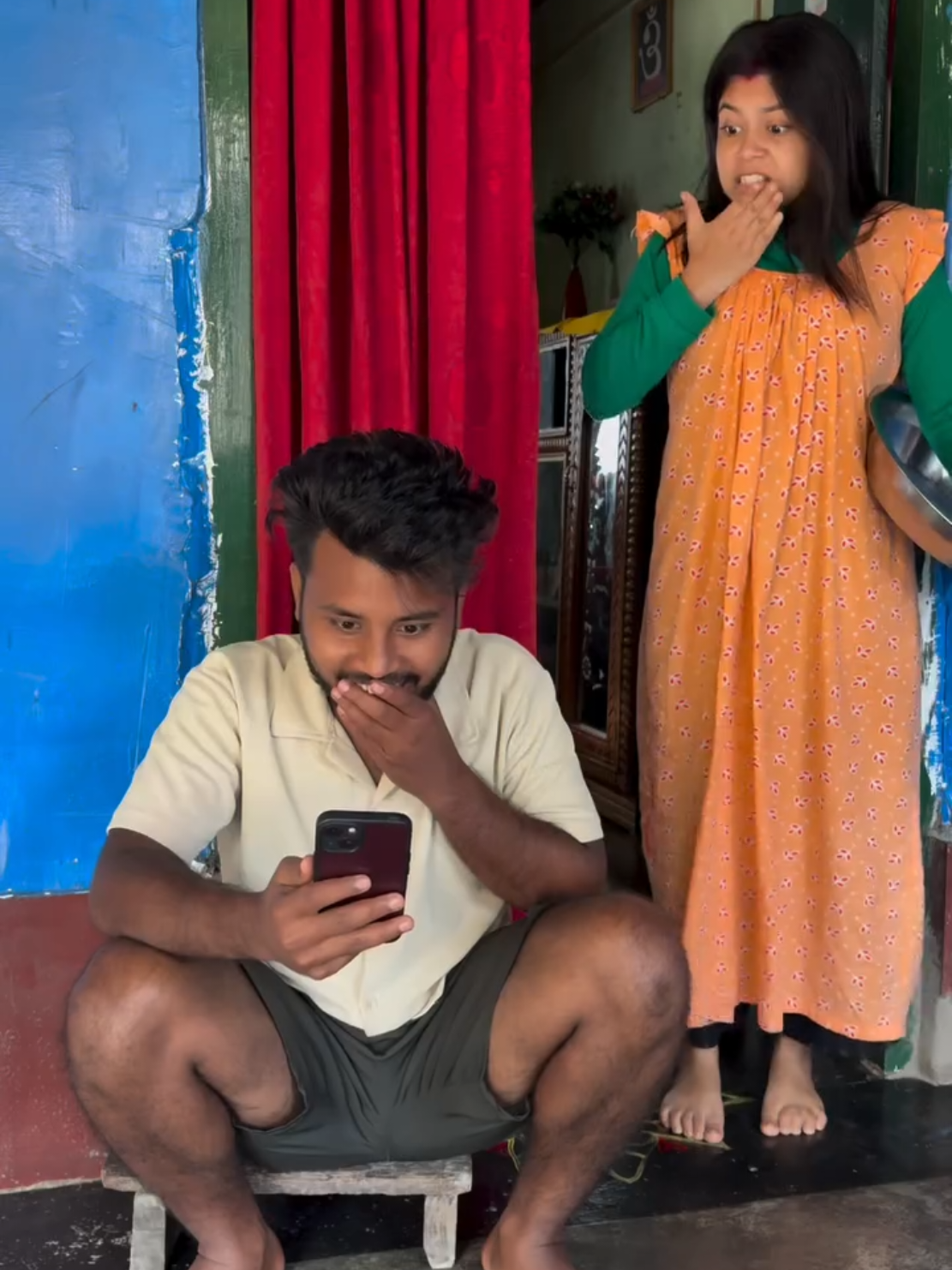 মোবাইলে নাচ দেখে বউ অবাক #funny #lokmanbepari35 #bdtiktokofficial🇧🇩 #foryoupageofficiall 