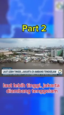 MetroTV, Jakarta, kota megapolitan, kini berada di ambang tenggelam. Tidak hanya menghadapi penurunan permukaan tanah setiap tahun, ibu kota juga terancam oleh naiknya permukaan air laut. Kawasan utara Jakarta, termasuk Kampung Kerang Muara Angke dan Pantai Mutiara, menjadi bukti nyata risiko banjir rob yang terus menghantui. Di Pantai Mutiara, meski tanggul sudah ditinggikan tiga kali, permukiman elit kini berada satu meter di bawah permukaan air laut. Fenomena ini menjadi kombinasi kompleks antara penurunan tanah dan kenaikan air laut, mengancam hunian warga dan kawasan reklamasi. YT=METRO TV #BanjirRob​ #JakartaUtara​ #PantaiMutiara​ #MuaraAngke​ #PermukaanAirLaut​ ​ ​ ​