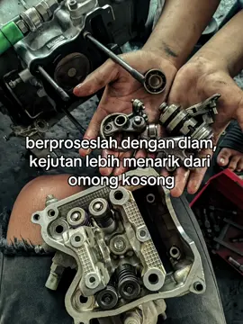 🫴🧑‍🔧 #storymekanik #bengkelmotor #mekanikmuda #beranda #fyp 