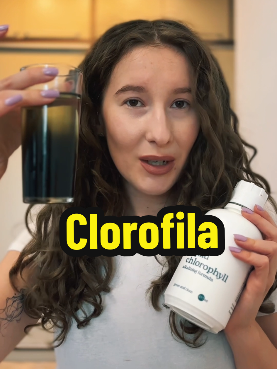 ⚡ Salută-ți energia naturală și spune 👋 bye-bye problemelor digestive cu Liquid Chlorophyll!  Clorofila lichidă îţi susţine detoxifierea 🌿 pentru mai multă vitalitate și mai puțină balonare. #digestie #sanatate #clorofila #detox #balonare @Costina 🌸 