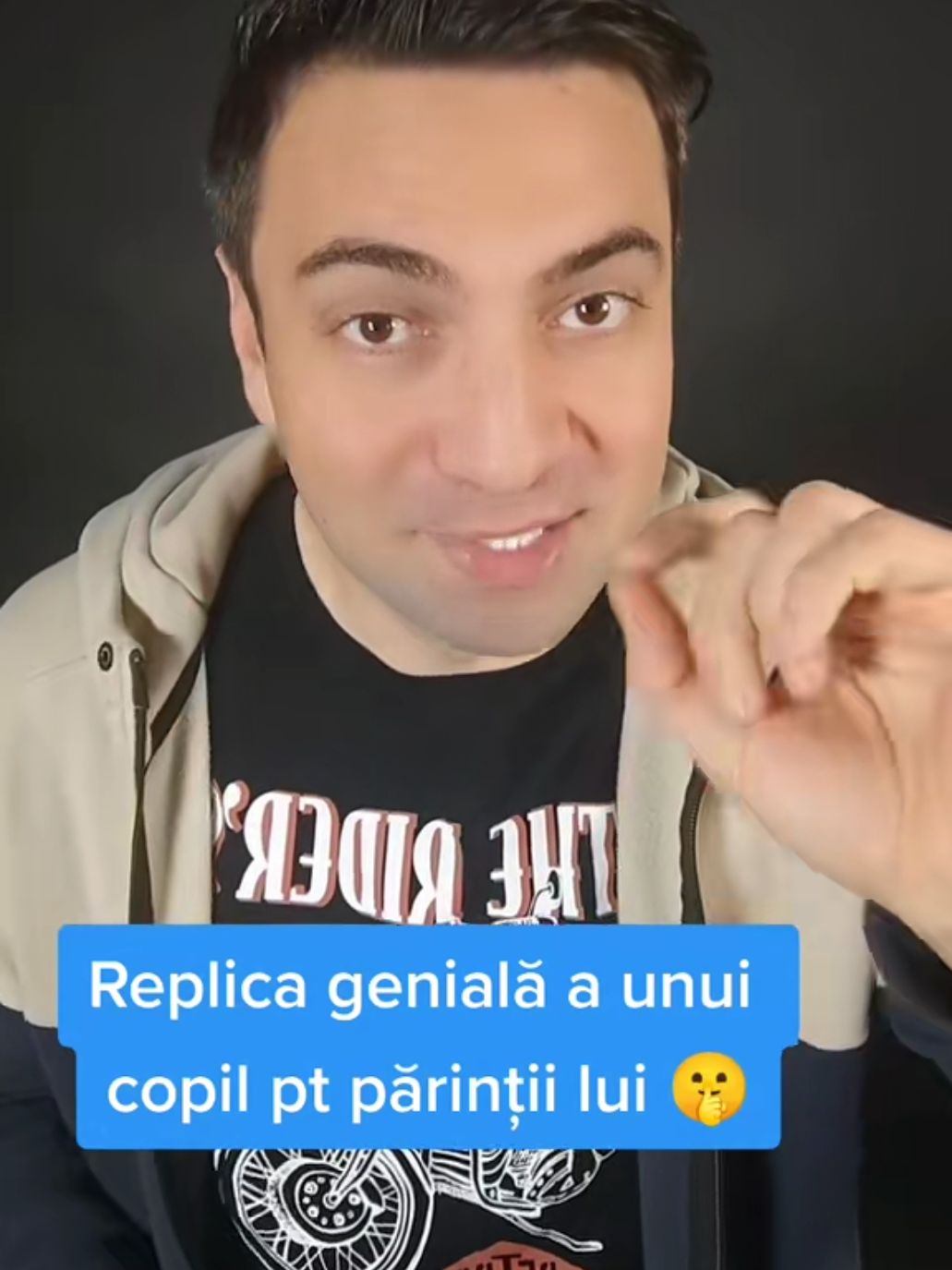 Câți părinți fac treaba asta? Dacă ar face și copilul la fel cu ei? #copil #copii #parinti #comparatie #educatie 