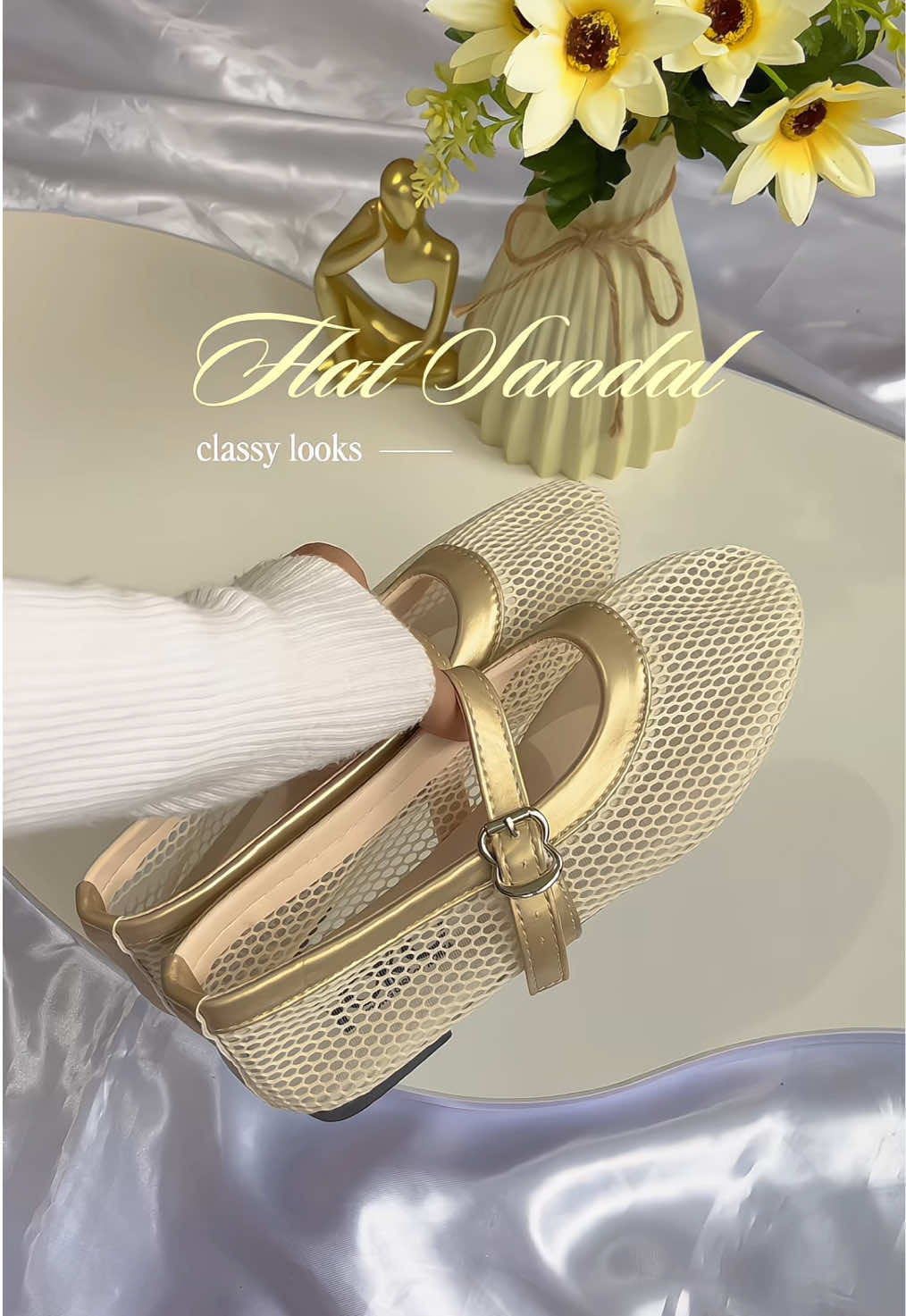 A comfy flat sandal with soft straps and a lightweight sole for easy everyday wear 💫 From @YOKO-SHOES  #sandals #sandal #flatsandals #sandalforwomen #classysandals 