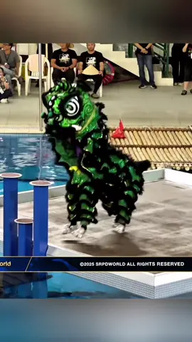 高雄水陸戲獅甲 水上樁 馬來西亞布特拉再也光藝醒獅團 🇲🇾 ● 難度 - 2.0 / 總扣 - 0.00 / 總得 - 9.41 🔥 #中国龙狮制作 #新联龙狮艺术制作 #广州艺德龙狮制作 #malaysia #championship 