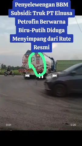 Dugaan Modus Baru Penyelewengan BBM Subsidi: Truk PT Elnusa Petrofin Berwarna Biru-Putih Diduga Menyimpang dari Rute Resmi Palembang — Dugaan praktik penyelewengan Bahan Bakar Minyak (BBM) bersubsidi kembali mencuat. Setelah kasus viral “kencing BBM” mobil tangki merah-putih PT Elnusa Petrofin, kini muncul temuan baru terkait sebuah mobil tangki dengan warna berbeda, yakni biru-putih, yang diduga turut mendistribusikan BBM subsidi dari Depo Pertamina Kertapati Palembang menuju sejumlah SPBU. Informasi di lapangan menyebutkan bahwa Joint Positioning System (JPS) pada mobil tangki tersebut diduga dicopot, sehingga memungkinkan kendaraan keluar dari jalur yang telah ditetapkan. Rute resmi seharusnya langsung menuju SPBU, namun truk disebut berpindah ke arah lain sebelum mencapai tujuan pengisian. Sejumlah sumber menyebut adanya keterlibatan oknum HO dan koordinator lapangan (korlap) yang diduga menerima “jatah” dari oknum Awak Mobil Tangki (AMT) dan pihak yang disebut sebagai bos gudang. Praktik ini membuka peluang terjadinya manipulasi volume BBM subsidi selama proses distribusi. Dugaan kejanggalan lain terlihat pada nomor lambung kendaraan. Mobil tangki tersebut memakai lambung nomor 60, namun menurut informasi internal, unit yang beroperasi seharusnya menggunakan nomor 04. Ketidaksesuaian identitas armada ini memperkuat dugaan adanya kendaraan yang dipakai untuk kepentingan di luar operasi resmi Pertamina. Dugaan Keterkaitan Gudang Penimbunan Ilegal, Nama Usin dan Arman disebut dalam laporan warga sebagai pihak yang diduga memiliki gudang penimbunan BBM ilegal yang berlokasi tidak jauh setelah turun Flyover Begayut, Palembang. Gudang tersebut diduga menjadi salah satu titik pembuangan atau penyimpanan BBM subsidi yang dibelokkan dari jalur resmi distribusi. Jika dugaan ini terbukti, para pihak yang terlibat dapat dijerat sejumlah pasal, antara lain: 1. Pasal 55 UU Migas No. 22 Tahun 2001 Setiap orang yang melakukan penyalahgunaan pengangkutan dan/atau niaga BBM subsidi dapat dipidana penjara hingga 6 tahun dan denda hingga Rp60 miliar. 2. Pasal 480 KUHP – Penadahan, Berlaku bagi pihak yang menerima, membeli, atau menyimpan barang hasil kejahatan. 3. Pasal 55 dan Pasal 56 KUHP, Bagi pihak yang turut serta, membantu, atau memfasilitasi terjadinya tindak pidana. 4. Pasal 53(UU Perlindungan Konsumen) jika terbukti merugikan masyarakat pengguna BBM subsidi. Aktivis dan masyarakat mendesak Kepolisian, Ditreskrimsus Polda Sumsel, dan aparat pengawas internal Pertamina untuk melakukan penyelidikan mendalam, termasuk: memeriksa kesesuaian GPS/JPS tracking memeriksa nomor lambung asli kendaraan memeriksa keterlibatan oknum HO, korlap, AMT menindaklanjuti keberadaan gudang penimbunan ilegal di wilayah Begayut Masyarakat berharap kasus ini tidak berhenti sebagai isu, tetapi ditindak secara tegas karena menyangkut keamanan distribusi BBM bersubsidi yang menyentuh hajat hidup orang banyak. #poldasumsel #fypシ゚ #fy #president #fyppppppppppppppppppppppp @semua 