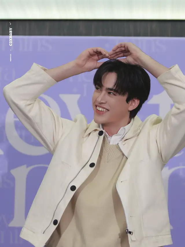 Ahhhhhhh so cute 🎀🤏🏻✨ Cr: c2xbaby  @Gawin Caskey  #gawincaskey #flukegawincaskey #jossgawin #จอสกวิน #NewtaminsxGawin 