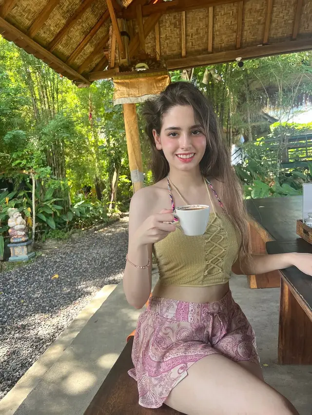 احلى صباح على أحلى محبين