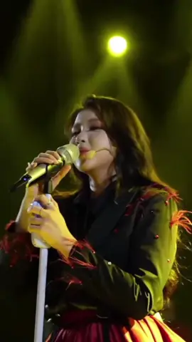 Aku ingin kau menerima seluruh hatiku #tanpacinta @tiara andini 