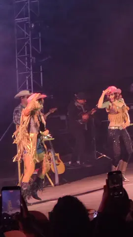 Perdón, tenía que hacerlo 😅 #haash #haashvilletour @Ha*Ash 