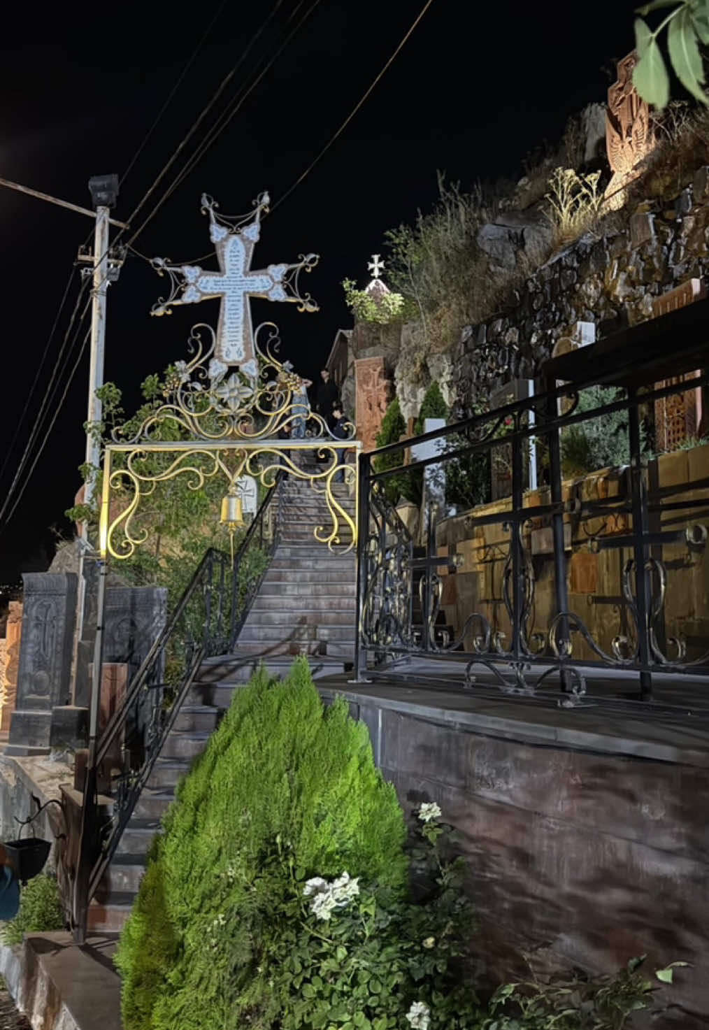 Աղոթել ես չոք-չոք՝ #լսելաոչոք❤️‍🩹