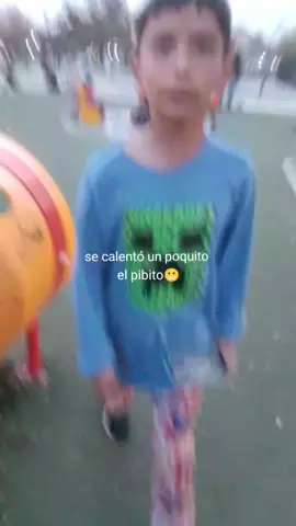 aca nuestro amigo se calentó #humor #parati #viral #paratiiiiiiiiiiiiiiiiiiiiiiiiiiiiiii 😂😂😂